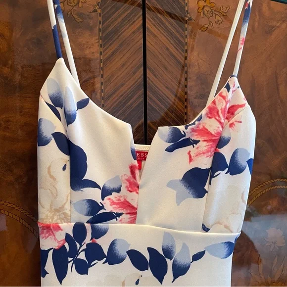GUESS White Floral Dress, XS - Picture 4 of 7